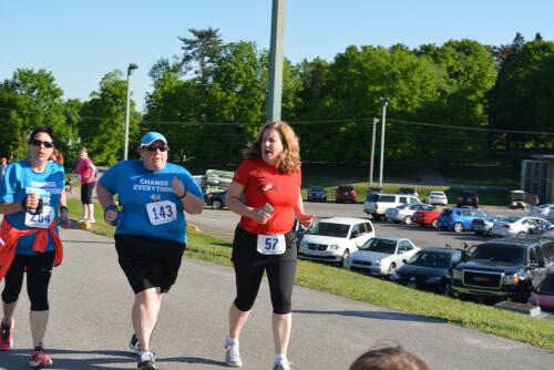 Niki with Coach Cheryl at the Run for the Deaf 2004