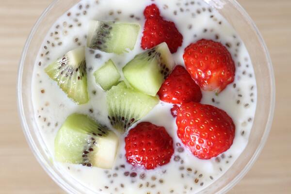 Chia seed pudding with fruit