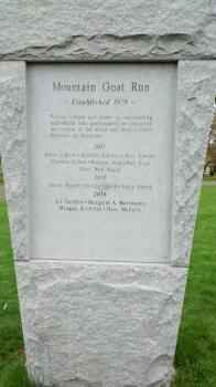 Monument01