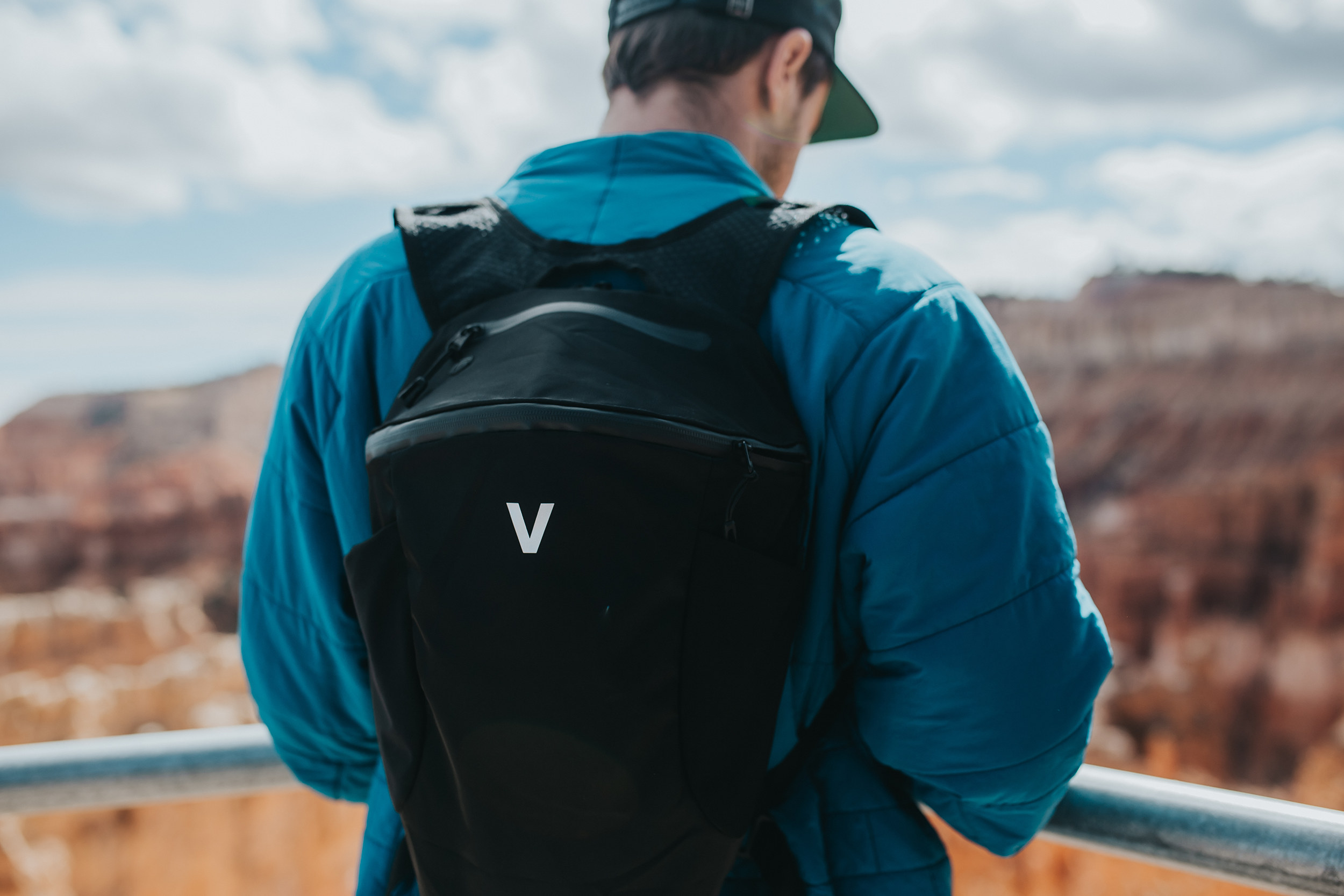 backpack running commute