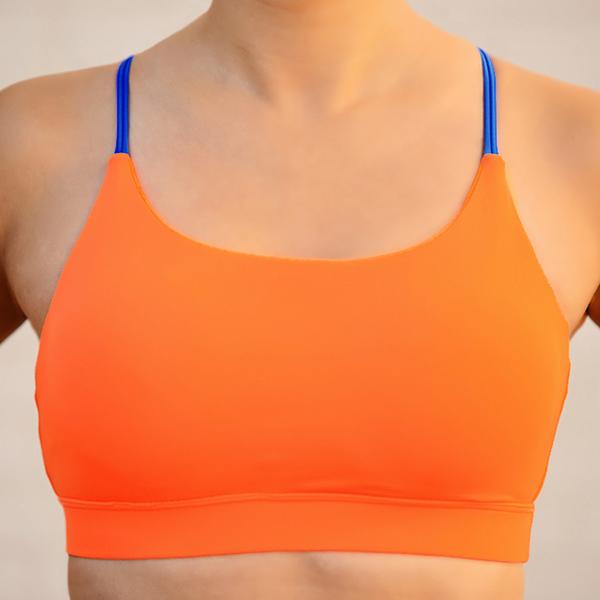 This Sports Bra Takes Design Cues From Old Town's Triangle District in  Chicago