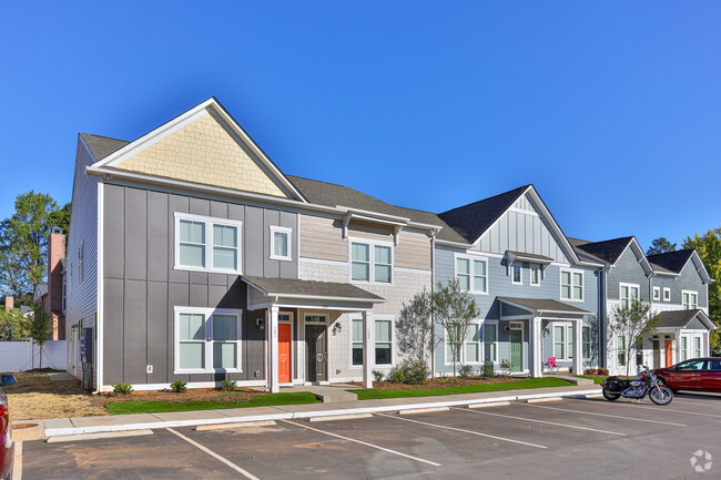 Photo of Chandler Commons Town Homes located in Rock Hill, SC