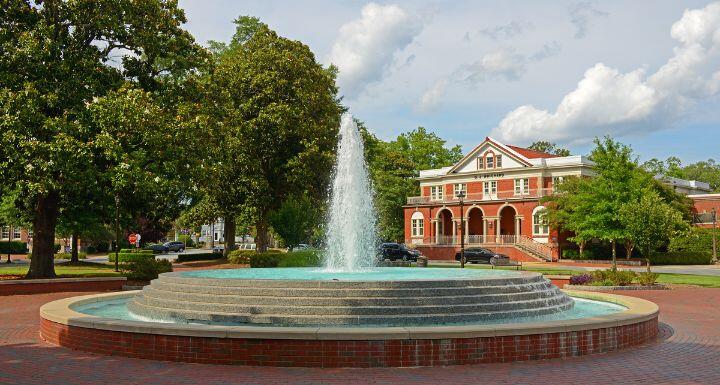 A picture the fountain outside of ECU's Office of Undergraduate Admissions