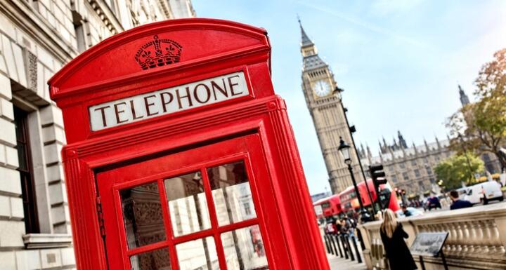 Red London telephone booth