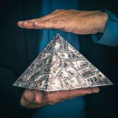 Pyramid scheme in the hands of a fraudster