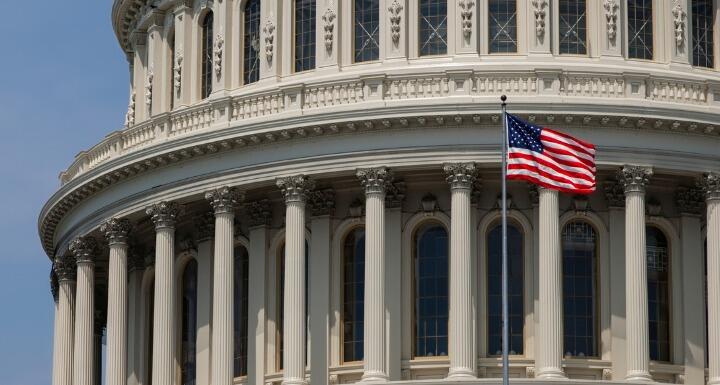 Outside shot of US Capital Building 