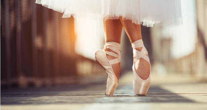 Ballet Dancer on pointe