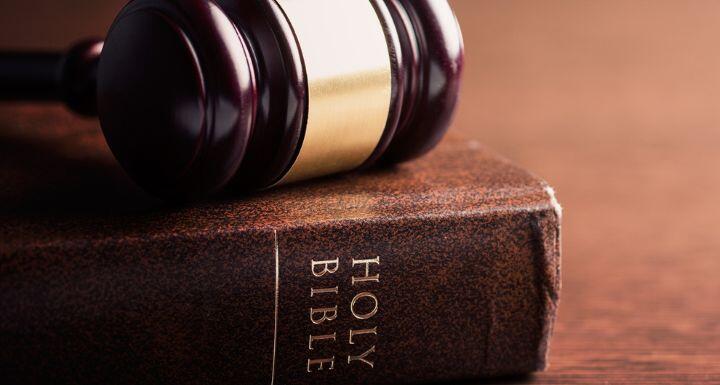 the judge gavel and holy bible