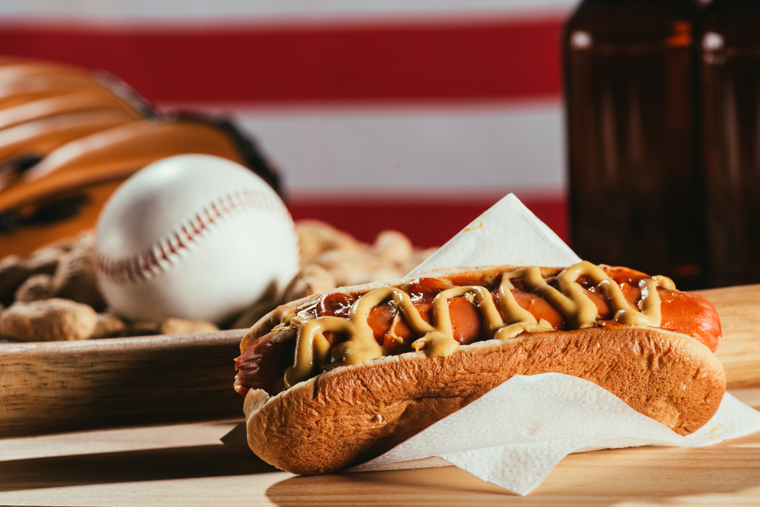 patologisk dobbelt Nyttig Two Lawyers, One Hot Dog, and a Baseball Podcast - Lawyers Mutual Insurance  Company